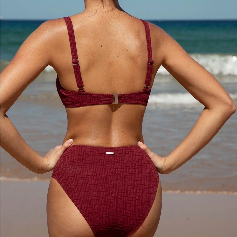 Berlook Medium Maroon Bikini Set - Picture 2 of 4